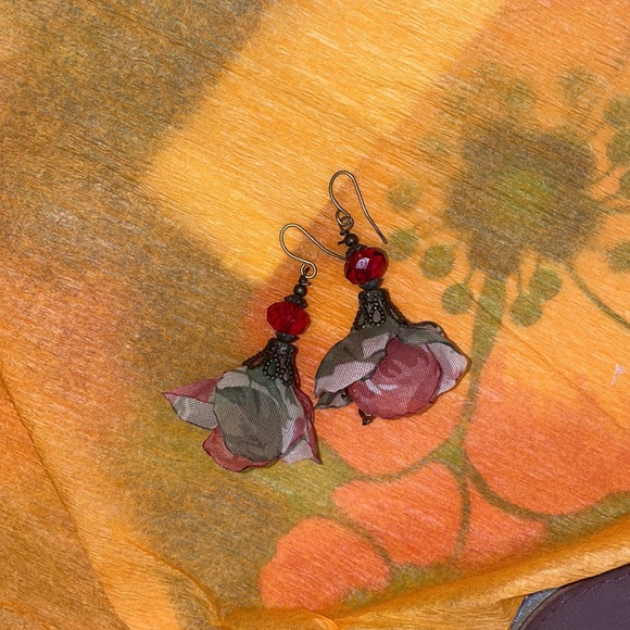 Custom earrings - Picture 3 of 3